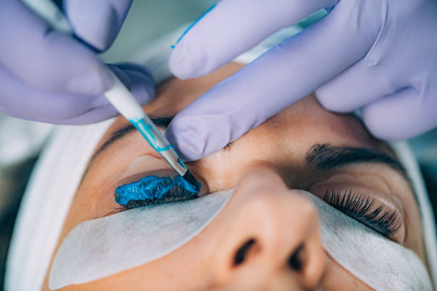 Long-lasting lash lift: Discover the duration of a lash lift and how to make it last. Expert tips for extended lash lift results.