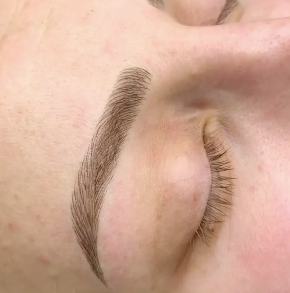 microbladed eyebrows